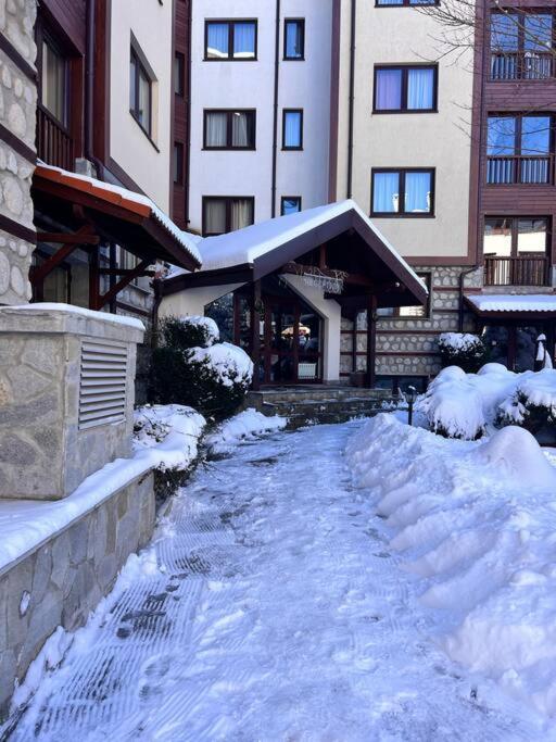 Cozy 1 Bedroom Next To The Gondola Апартамент