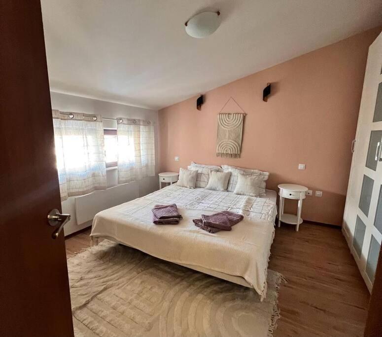 Cozy 1 Bedroom Next To The Gondola