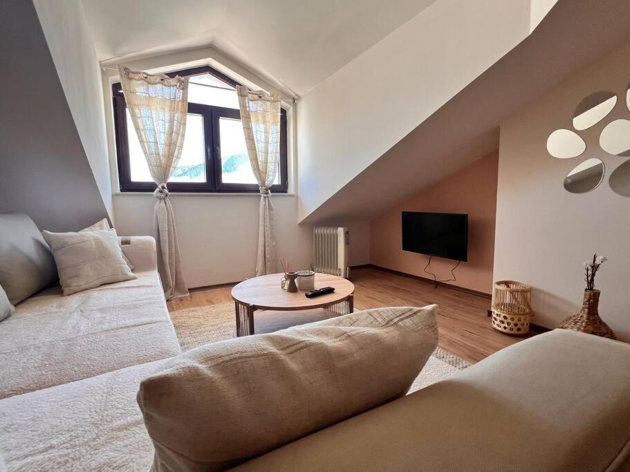 Cozy 1 Bedroom Next To The Gondola